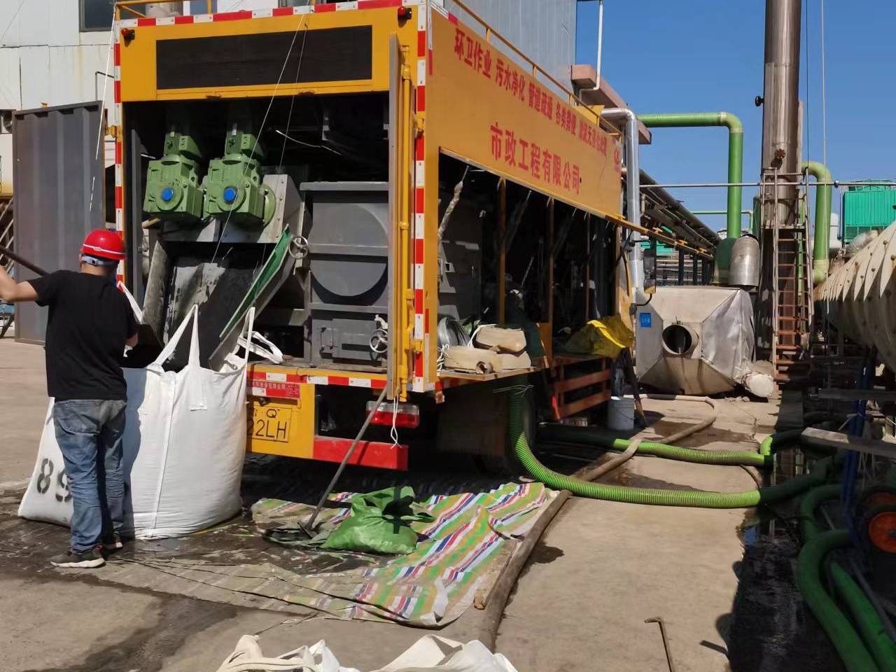 虎门港管委会淤泥压干处理